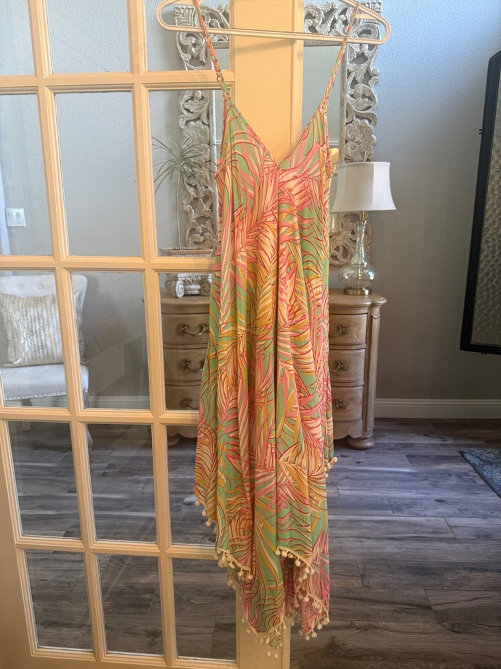 Women’s Handkerchief Hem Dress in Coral & Mint Palm Print Large